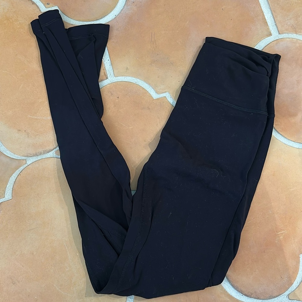 Lululemon Align Highrise black legging | Size 4 | 28 in length